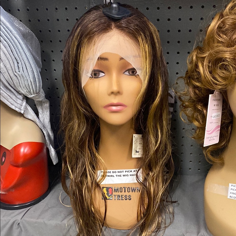 Multi-Tone Wig